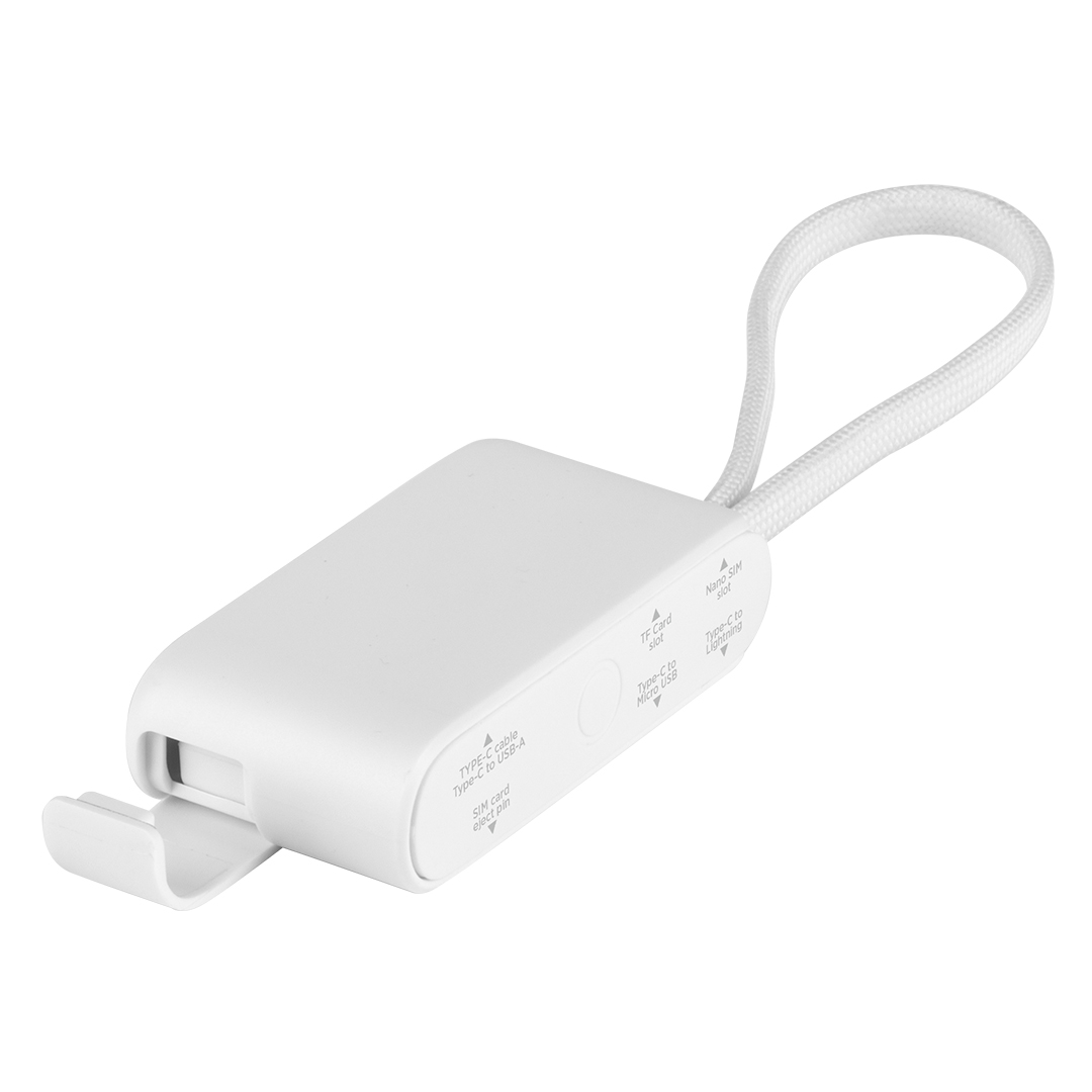 Plastična kutijica sa USB kablom, adapterima i držačem za mobilne uređaje, 8/1